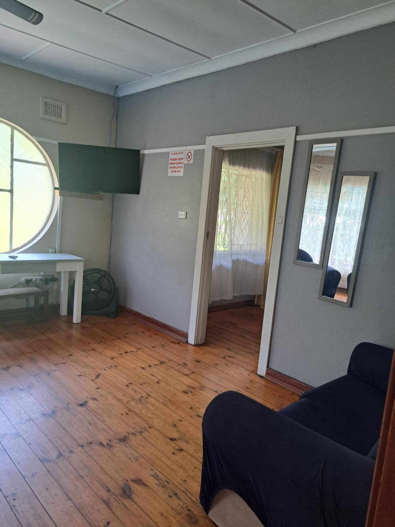 Pmb Backpackers Lodge Pietermaritzburg Exterior photo